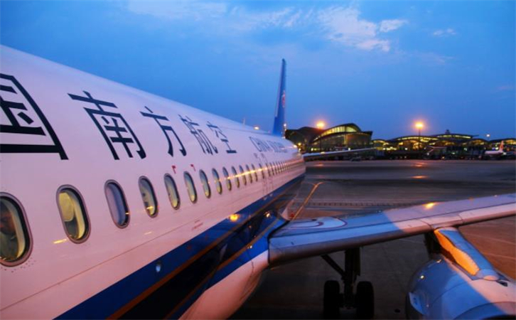 北京空运到广州白云机场
